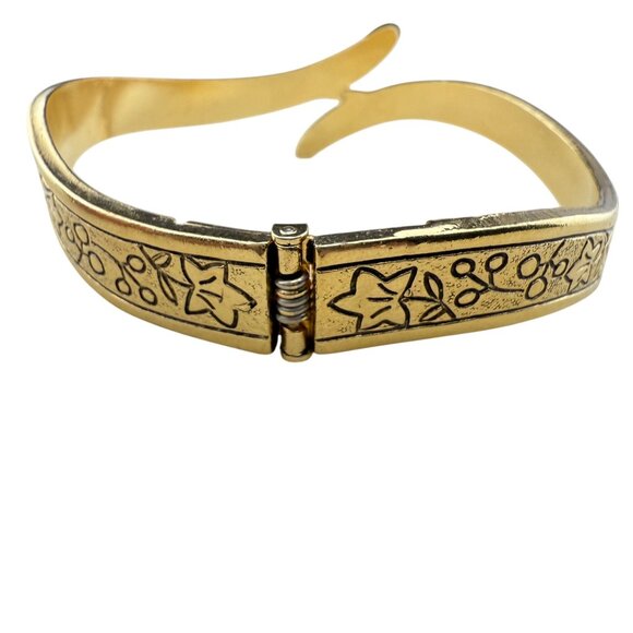 Decorative Gold-Tone Hinged Bracelet With Floral Engraved Design Fashion Jewelry - Picture 4 of 6
